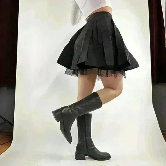 Gorgeous avant-garde multi-pleat black nylon skirt with tulle underlayer for ext - Picture 6 of 8